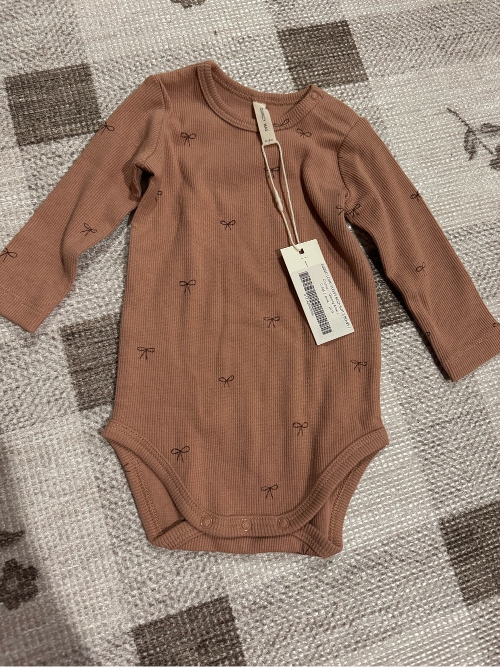 NWT Quincy Mae pink ribbed bow onesie 0-3month organic cotton